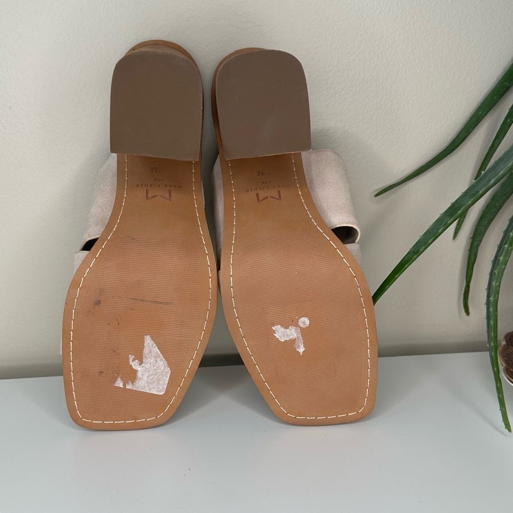 Marc Fisher LTD Barli Block Chunky Heel Suede Criss Cross Mules Sandals 11 Beige - Picture 9 of 14